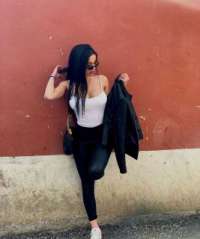 Çekicilik Dolu, Uzun Kızıl Saçlarıyla Büyüleyen Merkez Escort Kız: Buse