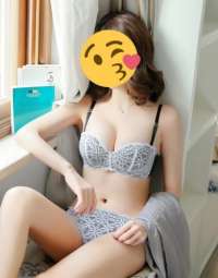 Sınırsız Escort'un Büyüleyici Güzel Kızı