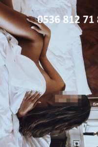 Çarşamba Escort Bayan: Tutkulu ve Cazibeli Aşkının Hikayesi