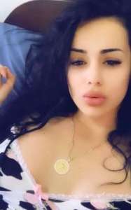 Çekicilik Dolu, Uzun Kızıl Saçlarıyla Büyüleyen Merkez Escort Kız: Buse