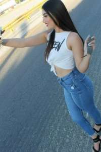 Mutlu Son Masajında İhtimamınıza Muhteşem Bir Kadın: 53 kg, 152 cm ve Her Şeyden Çok Daha Fazlası