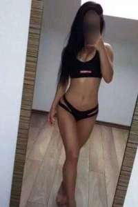 Sınırsız Escort için Uzun Saçlı, 89kg ve 173sm Boyunda Dikkat Çekici Bayanım