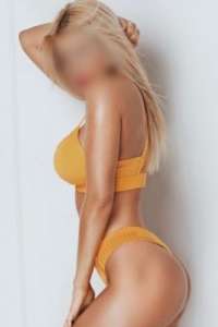 Sınırsız Escort'taki Büyüleyici Güzel