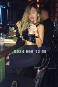 Sınırsız Zevklerin Sarışın Rüyası: Escort Partner