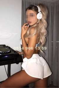 Sınırsız Zevklerin Sarışın Rüyası: Escort Partner